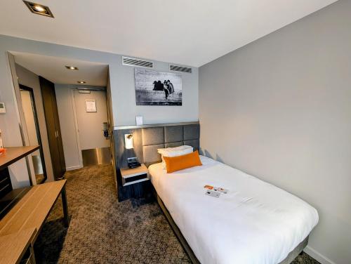 Habitación Individual Clásica del hotel BEST WESTERN EMPIRE ELYSEES. Foto 11