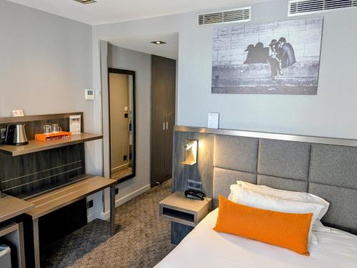 Habitación Individual Clásica del hotel BEST WESTERN EMPIRE ELYSEES. Foto 12