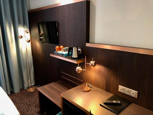 Habitación Familiar del hotel BEST WESTERN EMPIRE ELYSEES. Foto 9