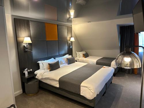 Habitación Familiar del hotel BEST WESTERN EMPIRE ELYSEES. Foto 17