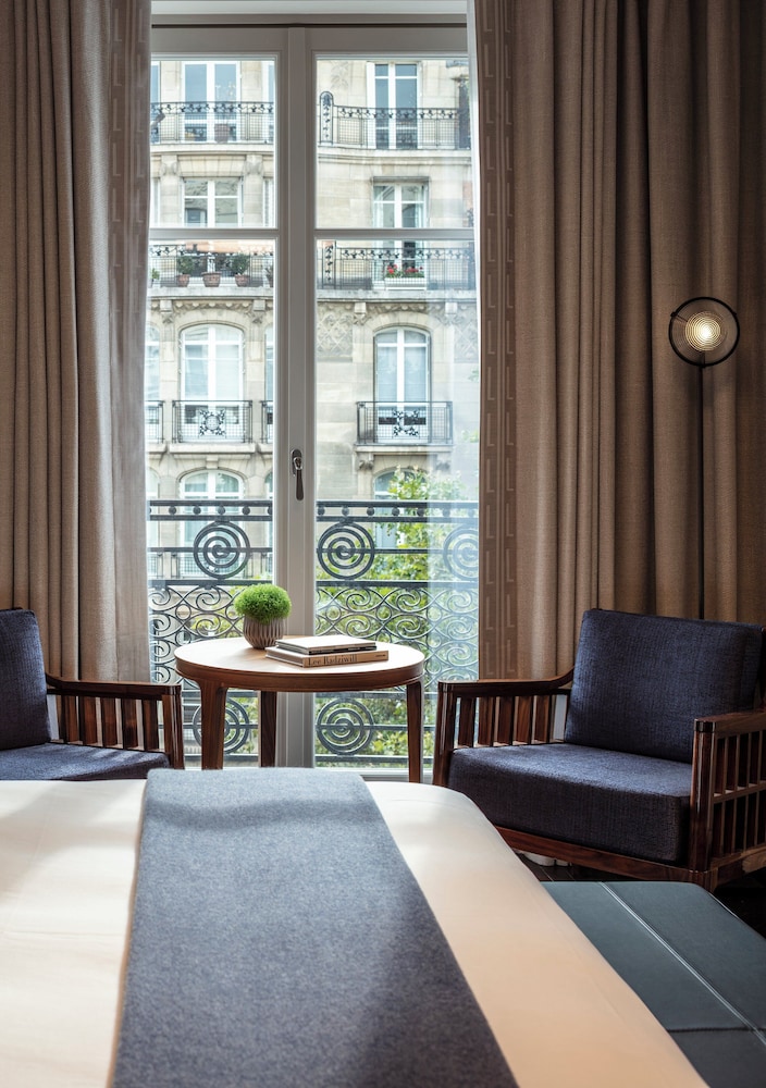 Habitación Deluxe, balcón del hotel Lutetia, Paris. Foto 1