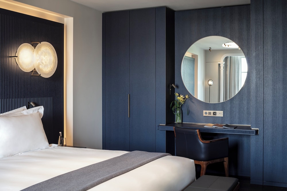 Habitación Deluxe, balcón (Eiffel View) del hotel Lutetia, Paris. Foto 6