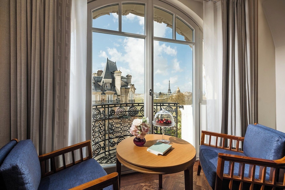 Habitación Deluxe, balcón (Eiffel View) del hotel Lutetia, Paris. Foto 7