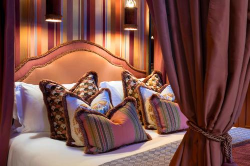 Suite Grand Tour del hotel Castille Paris. Foto 3