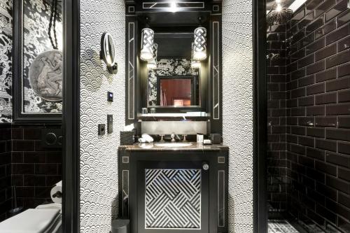 Suite Grand Tour del hotel Castille Paris. Foto 5