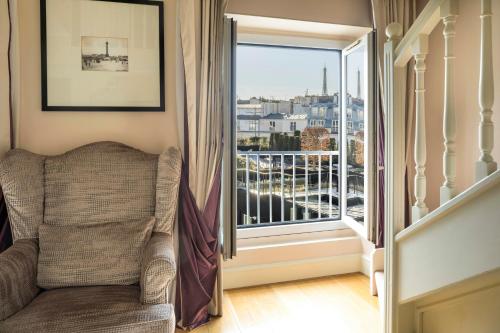 Suite Dúplex Torre Eiffel del hotel Castille Paris. Foto 2