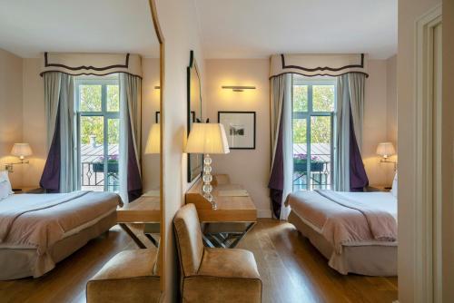 Suite del hotel Castille Paris. Foto 2