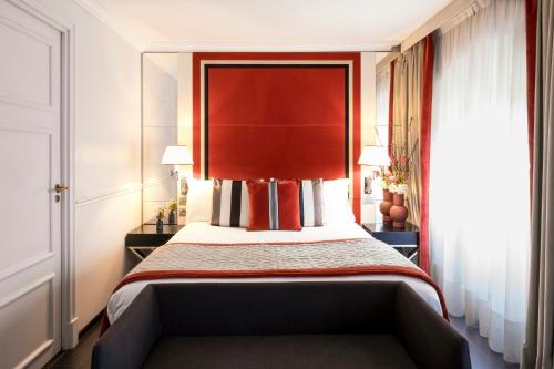Habitación Deluxe del hotel Castille Paris. Foto 5