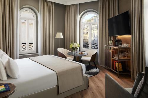 Suite Junior Familiar del hotel NH Paris Champs-Elysées