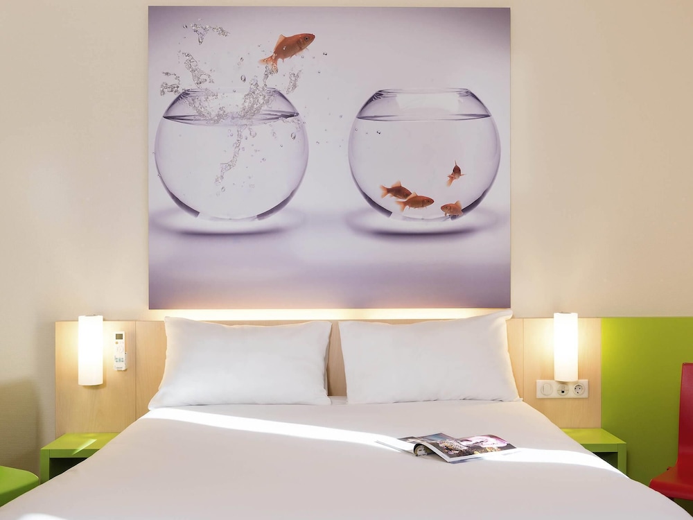 Habitación estándar, 2 camas individuales del hotel Ibis Styles Paris Roissy CDG. Foto 1