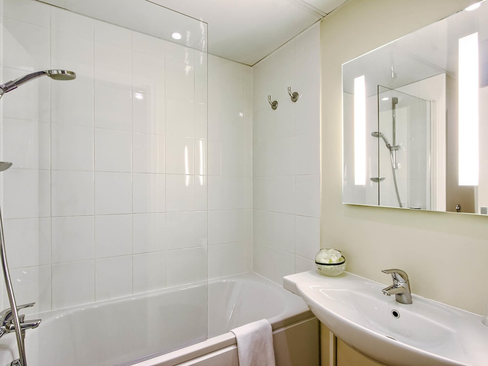 Habitación estándar doble, 1 cama doble del hotel Ibis Styles Paris Roissy CDG. Foto 4