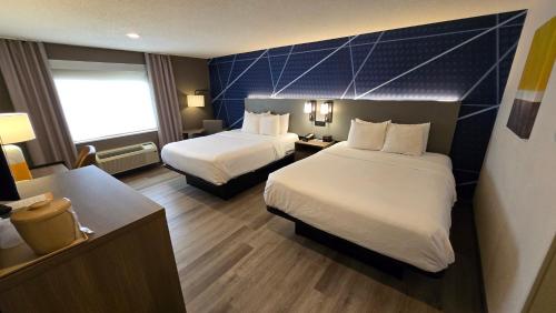 Queen Suite with Two Queen Beds and Sofa - Non Smoking del hotel Comfort Inn Glenmont - Albany South. Foto 5