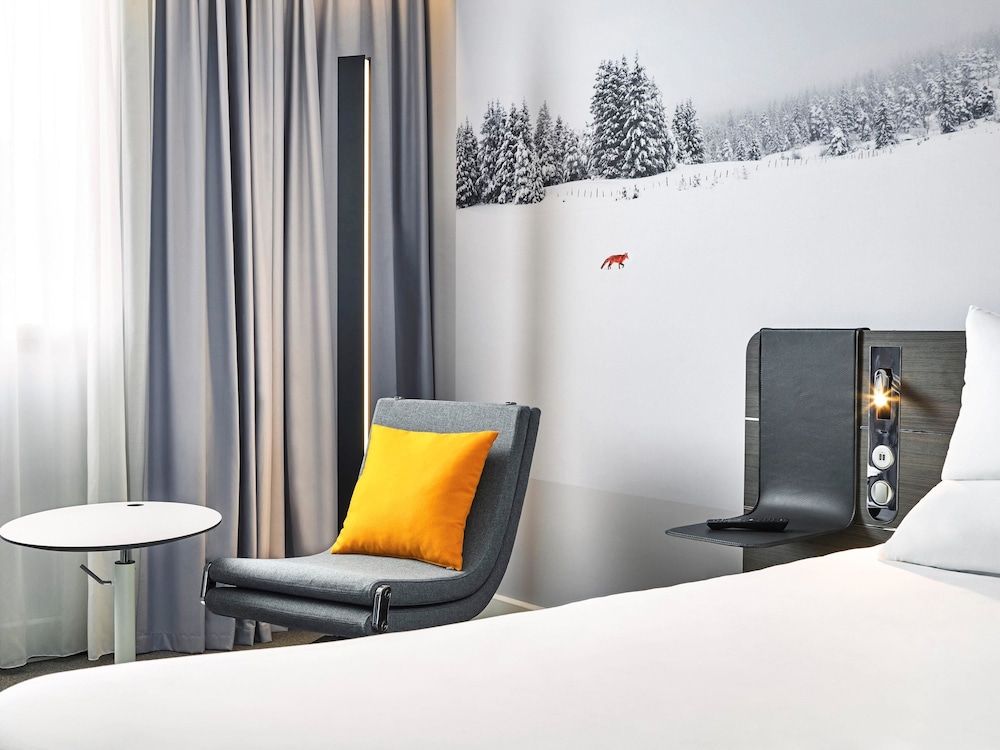 Habitación superior, 2 camas individuales del hotel Novotel Strasbourg Centre Halles. Foto 2