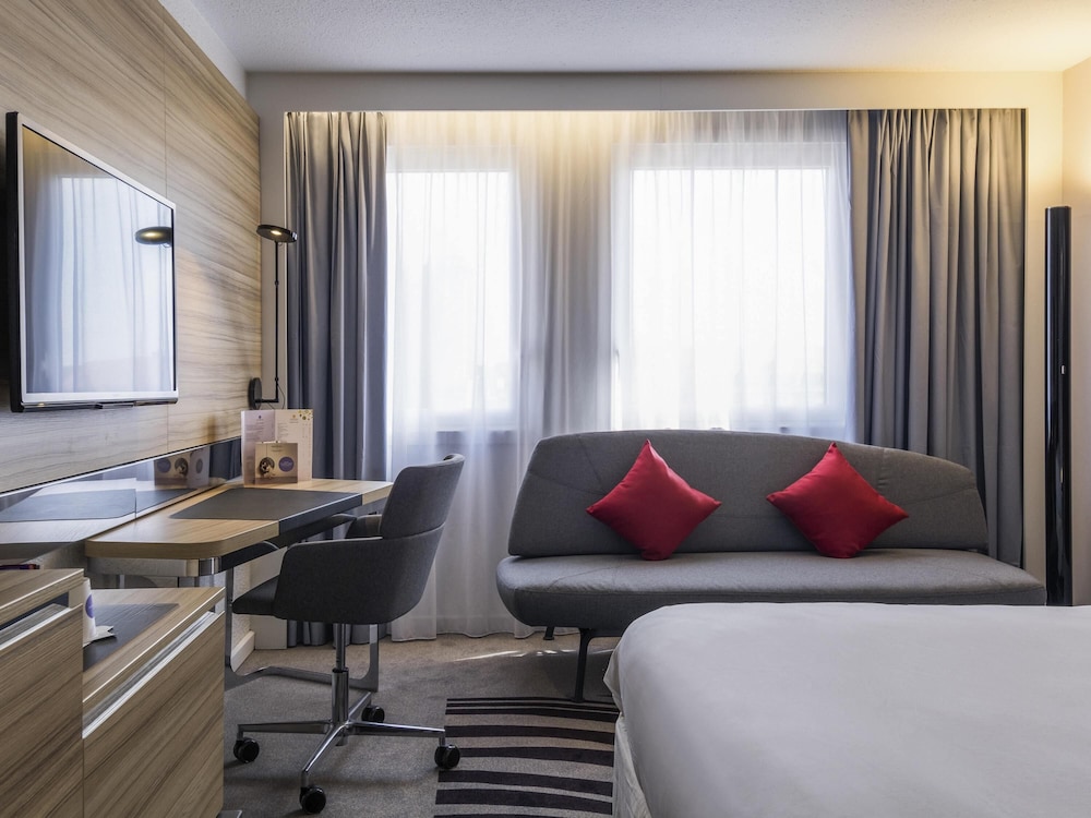 Habitación superior, 1 cama de matrimonio con sofá cama del hotel Novotel Strasbourg Centre Halles
