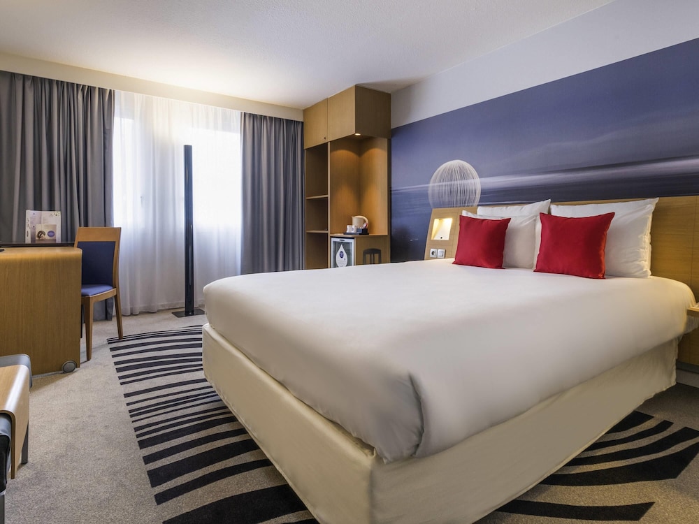 Habitación superior, 1 cama doble del hotel Novotel Strasbourg Centre Halles. Foto 4