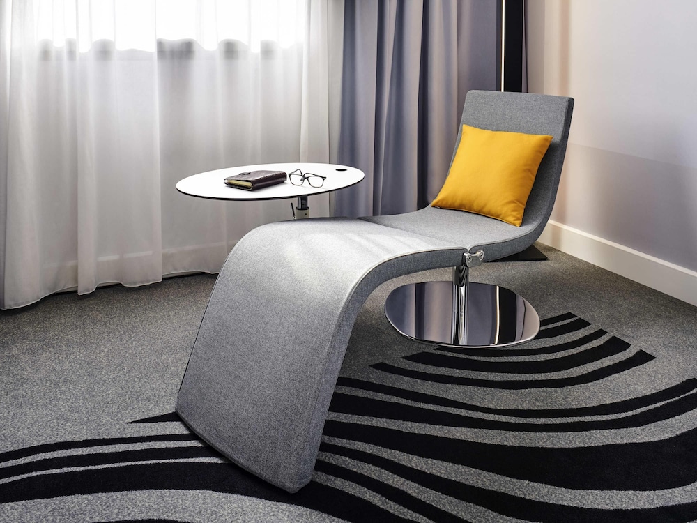 Habitación superior, 2 camas individuales del hotel Novotel Strasbourg Centre Halles. Foto 6
