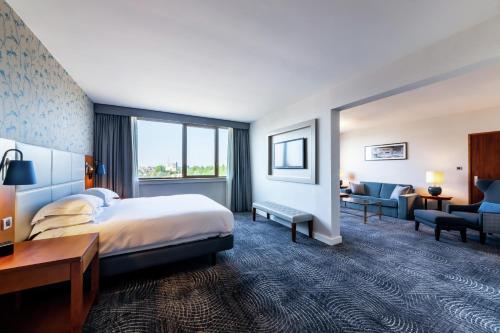 Suite Junior del hotel Hilton Strasbourg. Foto 1