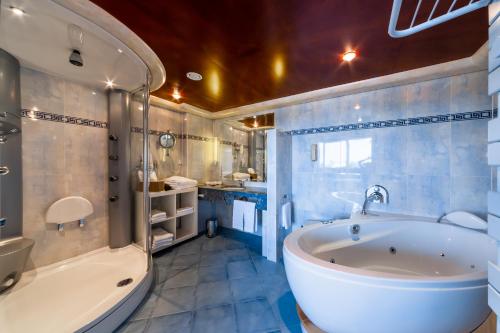 Suite Junior del hotel Hilton Strasbourg. Foto 4