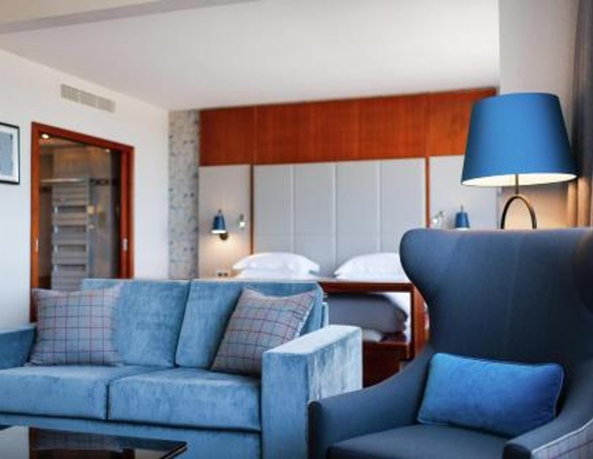 Suite Junior del hotel Hilton Strasbourg. Foto 3