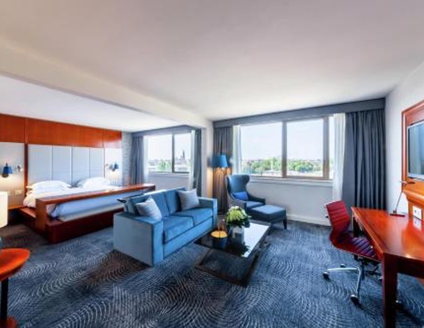 Suite Junior del hotel Hilton Strasbourg. Foto 4