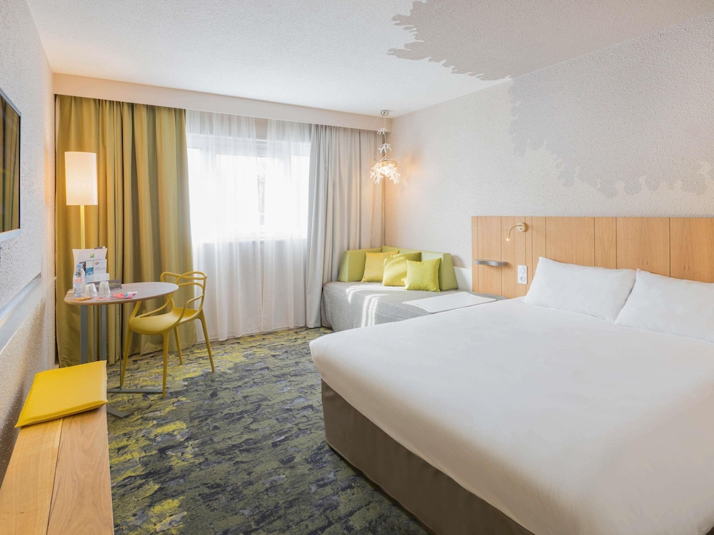 Habitación Estándar con 1 cama doble del hotel Ibis Styles Tours Sud. Foto 1