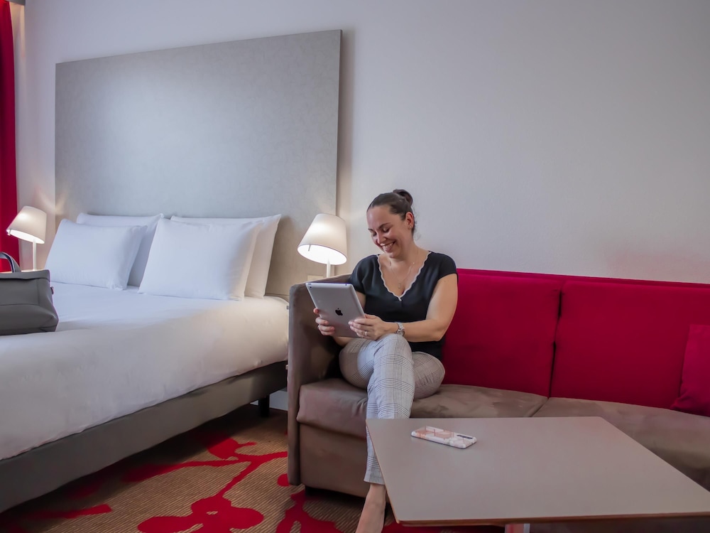 Habitación clásica familiar - cama doble y sofá - cama doble del hotel Mercure Tours Nord
