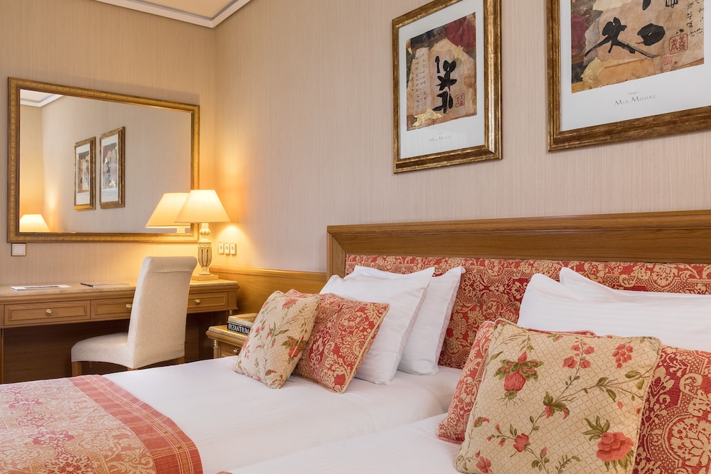 Essential Triple Room del hotel Divani Palace Acropolis. Foto 1