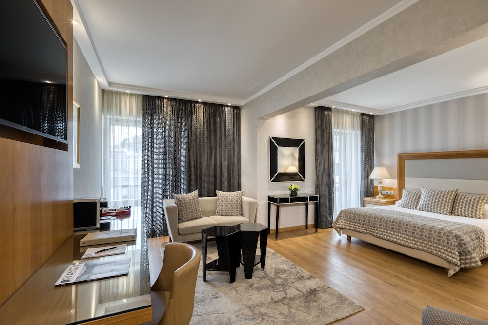 Suite Premier del hotel Divani Palace Acropolis. Foto 1