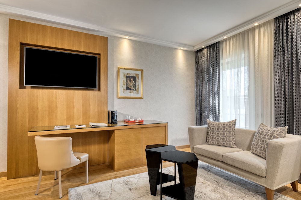 Suite Premier del hotel Divani Palace Acropolis. Foto 2