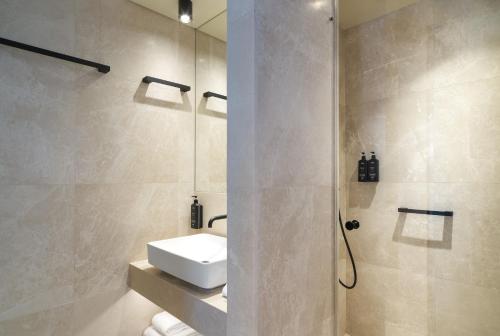 Habitación Individual Design Star del hotel NYX Esperia Palace Hotel Athens by Leonardo Hotels. Foto 4
