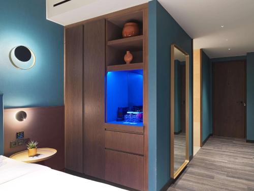 Habitación Deluxe Acrópolis con acceso al salón del hotel NYX Esperia Palace Hotel Athens by Leonardo Hotels. Foto 6