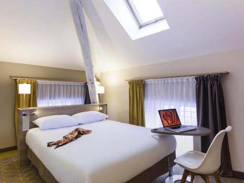 Habitación Estándar con 1 cama doble del hotel Ibis Styles Chaumont Centre Gare. Foto 1