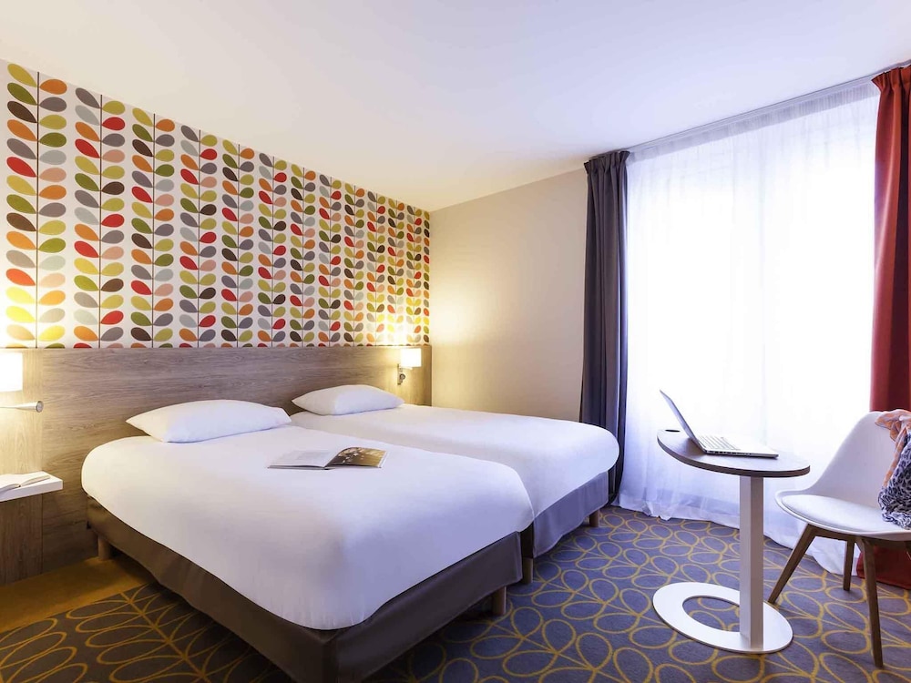 Habitación estándar con dos camas individuales del hotel Ibis Styles Chaumont Centre Gare