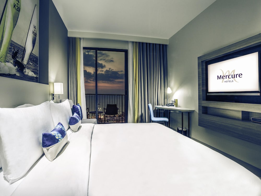 Deluxe Ocean View King del hotel Mercure Pattaya Ocean Resort
