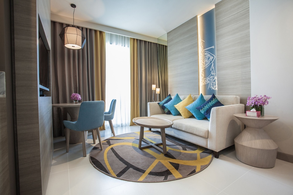 Ocean View Suite del hotel Mercure Pattaya Ocean Resort. Foto 5
