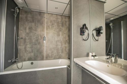 Habitación Deluxe Confort del hotel Flonk Hotel Groningen Zuid, BW Signature Collection. Foto 3