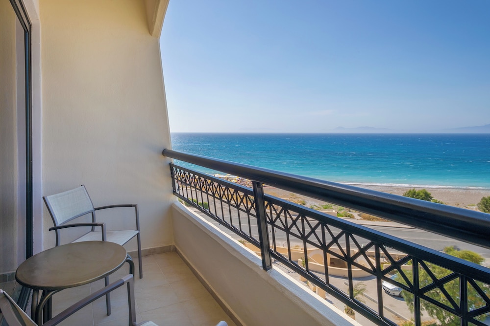 Habitación Doble Estándard con Vistas al Mar del hotel Sol Cosmopolitan Rhodes - All Inclusive. Foto 3