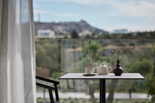 Suite Junior con vistas a la piscina del hotel Helea Lifestyle Beach Resort. Foto 1