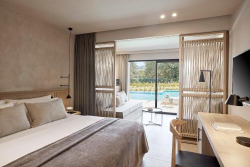 Junior Suite with Pool View & Swim Up Pool del hotel Helea Lifestyle Beach Resort