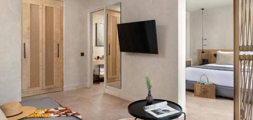 Helea Suite with Swim Up Pool del hotel Helea Lifestyle Beach Resort. Foto 3
