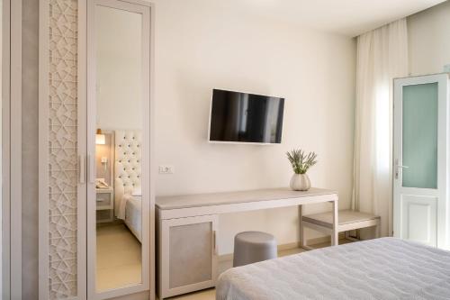 Habitación Doble Estándar del hotel El Greco Resort. Foto 1
