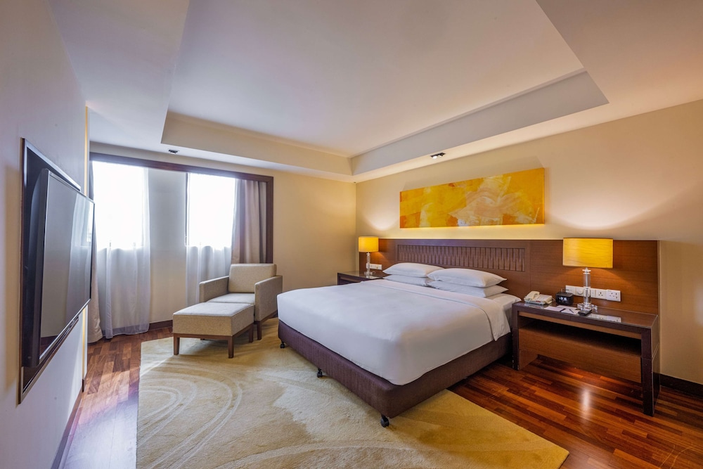 Suite Ejecutiva Regency, 1 cama king size, vistas al mar, acceso al Club del hotel Hyatt Regency Kinabalu