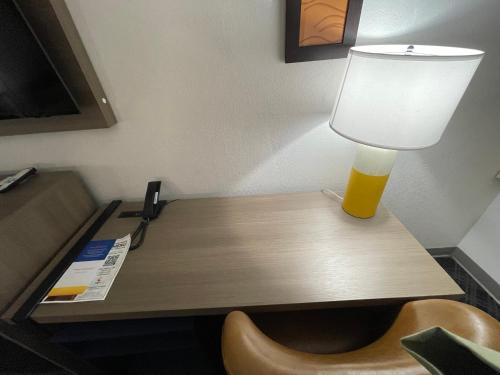 Habitación con 2 camas grandes - No fumadores del hotel Comfort Inn Carrier Circle. Foto 5