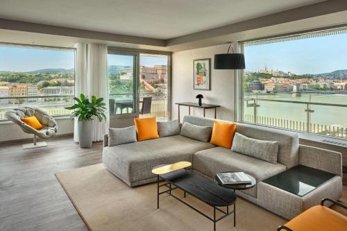 Suite Executive con acceso al club lounge M del hotel Budapest Marriott