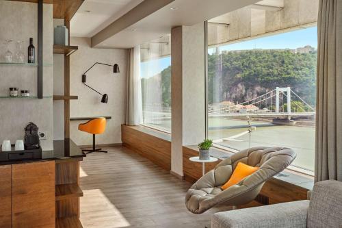 Suite Estudio Esquinera con acceso al club lounge M del hotel Budapest Marriott. Foto 5