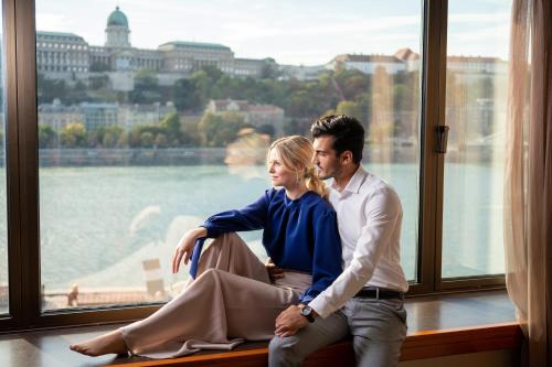 Suite Junior con vistas al río del hotel InterContinental Budapest by IHG. Foto 1