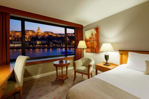 Habitación Clásica con vistas al río - 1 cama grande del hotel InterContinental Budapest by IHG. Foto 1