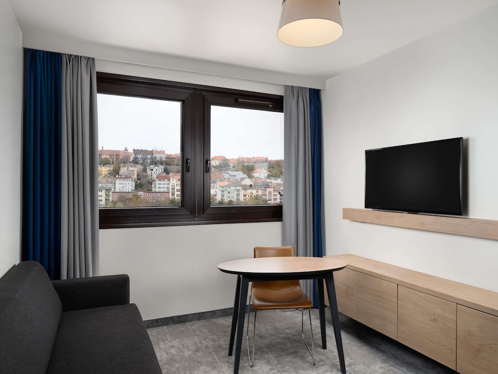 Suite superior, 1 cama de matrimonio (Separate Living Room) del hotel Mercure Budapest Castle Hill. Foto 2