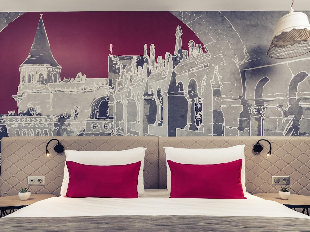 Suite superior, 1 cama de matrimonio (Separate Living Room) del hotel Mercure Budapest Castle Hill. Foto 6