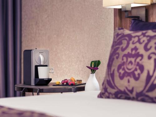 Habitación Superior con 1 cama individual, sienta el toque de la historia real con espíritu local del hotel Mercure Budapest Korona. Foto 3